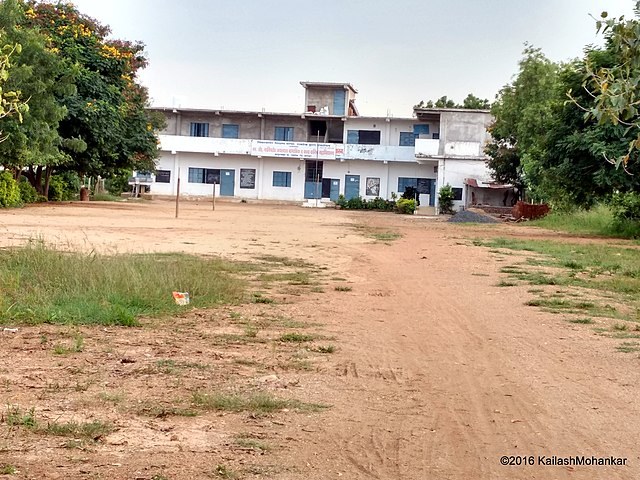 640px Late Adv. Nandkishor Jaiswal High School and Arts Junior College%2C Kachurwahi panoramio