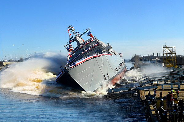 Sideways launch of littoral combat ship USS St. Louis (LCS-19) in 2018