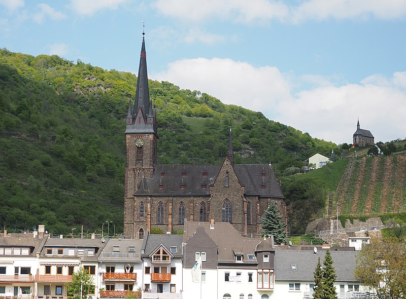 File:Lorchhausen Pfarrkirche St. Bonifatius und Clemenskapelle 2014-04-20 15.06.02.jpg