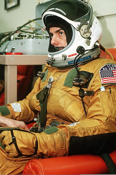 File:Lt. Col. Raymond E. Yeilding, pilot, sits in his flight suit prior to his recordbreaking, coast-to-coast flight in an SR-71 aircraft DF-ST-91-05491.jpg