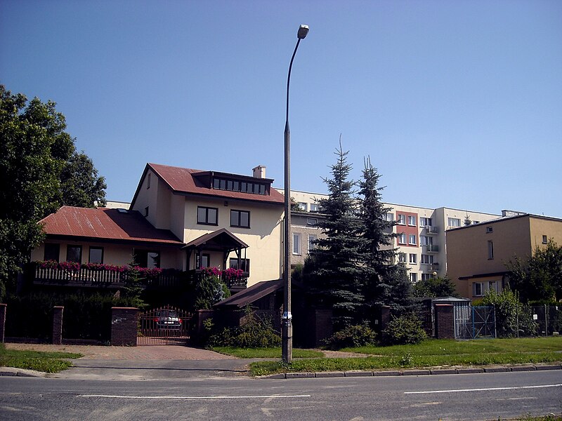 File:Lublin wrotkow ul romera 03.jpg