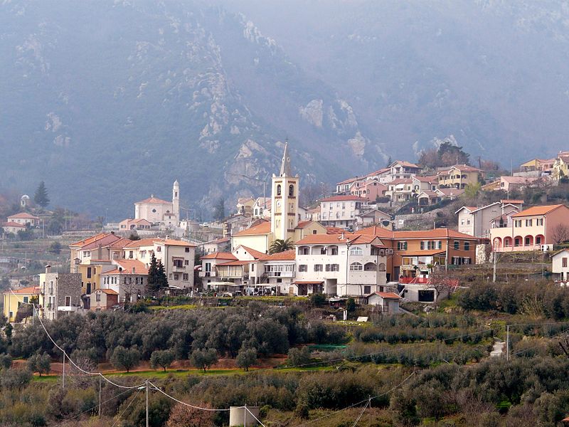 File:Magliolo-panorama3.jpg