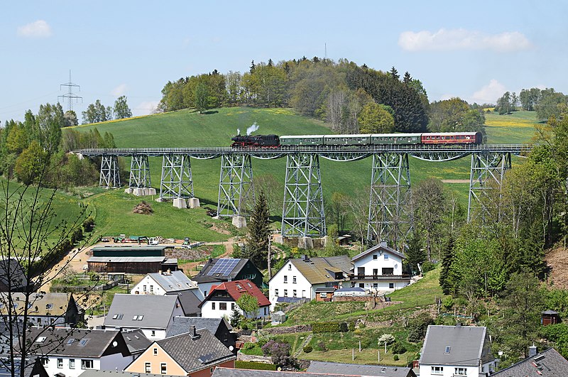 File:Markersbacher Viadukt in Sachsen. 2H1A2304WI.jpg