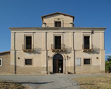 Casina Ramirez (anche “dei Mille”) dove sostò Garibaldi; in alto a destra i segni del il colpo di cannone della nave borbonica Fulminante