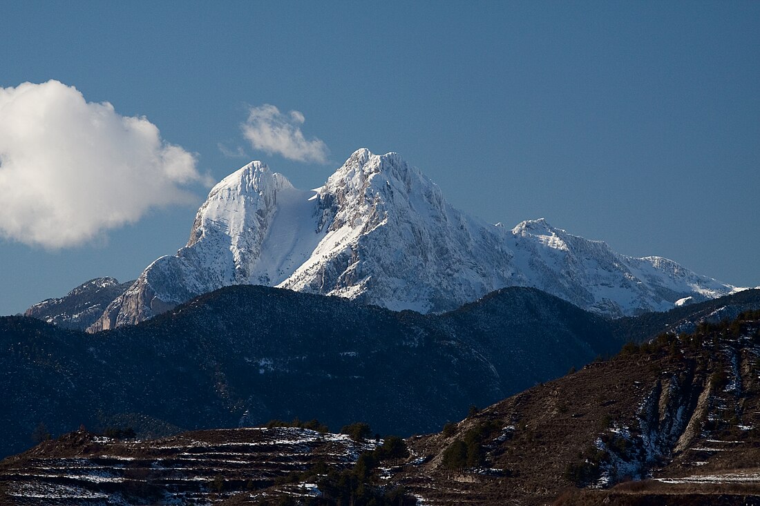 File:Montaña del Pedraforca.jpg