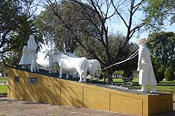 Monumentos de Plaza Las Colonias.JPG
