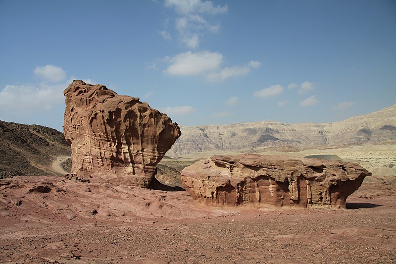 File:Mushroom and a half in Timna Park in 2011 (2).JPG