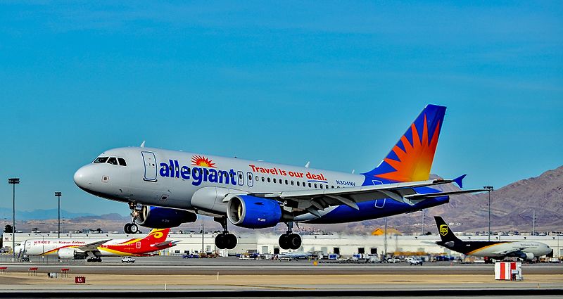 File:N304NV Allegiant Air 2004 Airbus A319-112 cn 2265 (33306953996).jpg