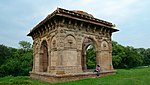 Cenatop of Nagina Masjid Nagina Cenotaph.JPG