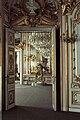 Camera de lucru (Arbeitzimmer) în stil rococo este asemănătoare cu Cabinet de travail al lui Ludovic al XIV-lea de la Versailles