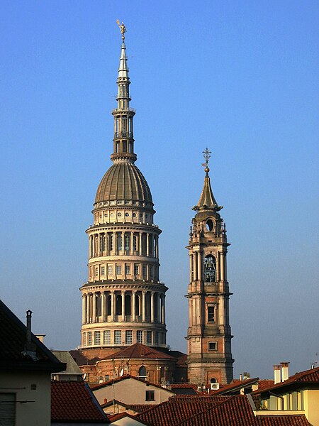 File:Novara - Cupola di San Gaudenzio.jpg