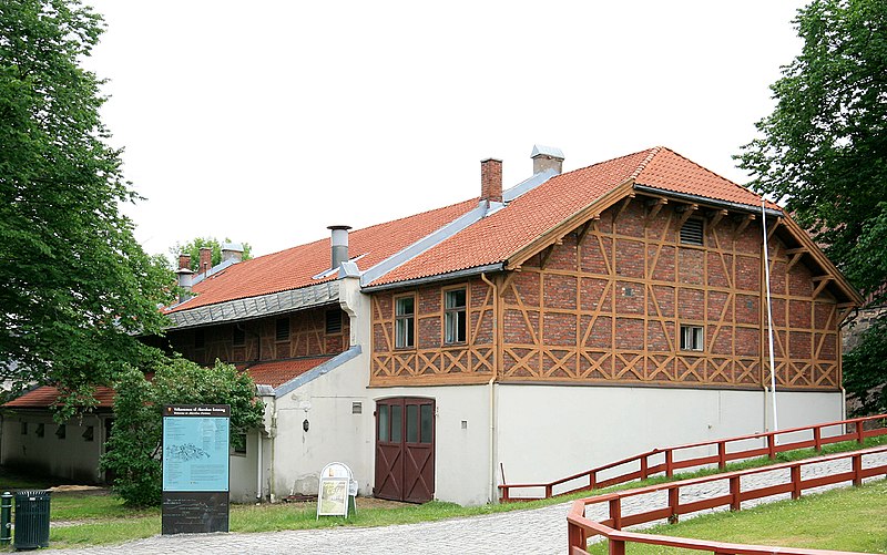 File:Offisersstallen Akershus.jpg