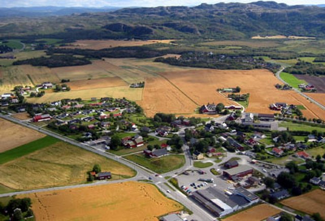 Opphaug; Ørland is the only area dominated by flat lowland on the peninsula