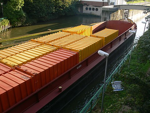 Transport multimodal de conteneurs.