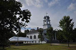 <span class="mw-page-title-main">Paris Hill Historic District</span> Historic district in Maine, United States