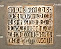 Erste Bauinschrift „LAPIS PRIMUS“ (1324)