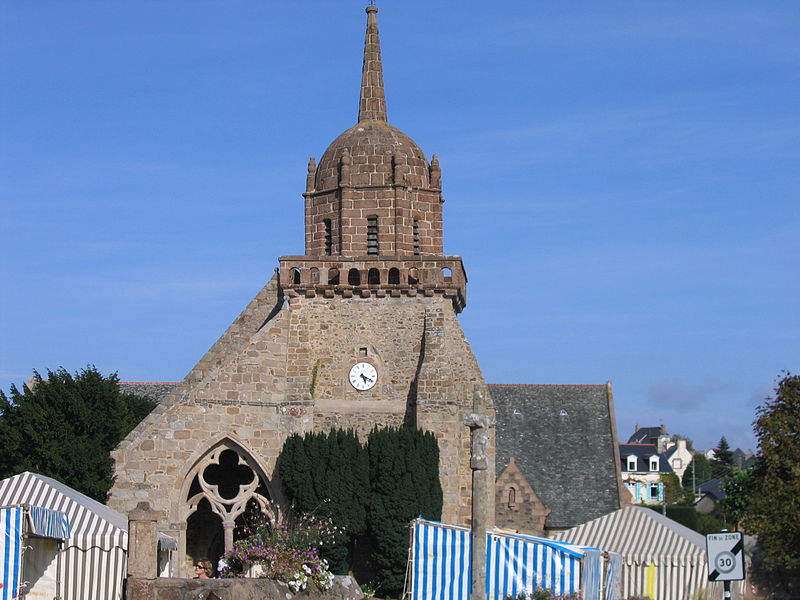 File:Perros-Guirec - Église Saint-Jacques (1).jpg