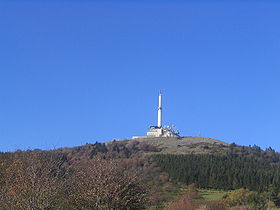 Die Spitze des Kamms mit dem Fernsehrelais.