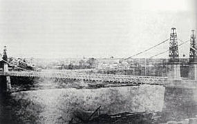 Le premier pont de la Basse-Chaîne. Première photographie conservée concernant Angers[8].