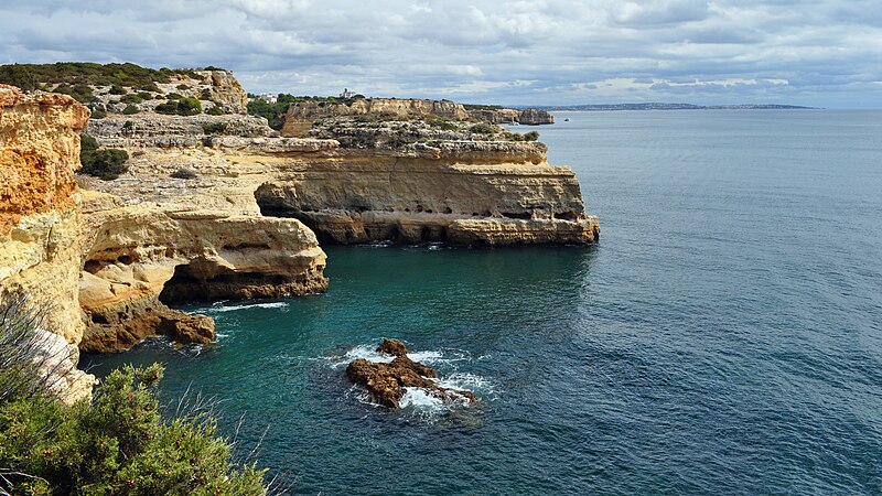 File:Praia da Marinha (2012-09-27), by Klugschnacker in Wikipedia (64).JPG