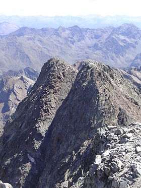 Vue de la Punta Gabarro depuis la pique d'Estats.