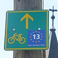 Tablica trasy rowerowej EuroVelo 13 na Węgrzech
