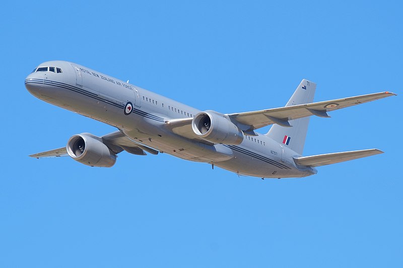 File:RNZAF Boeing 757-200 flying in blue sky.jpg