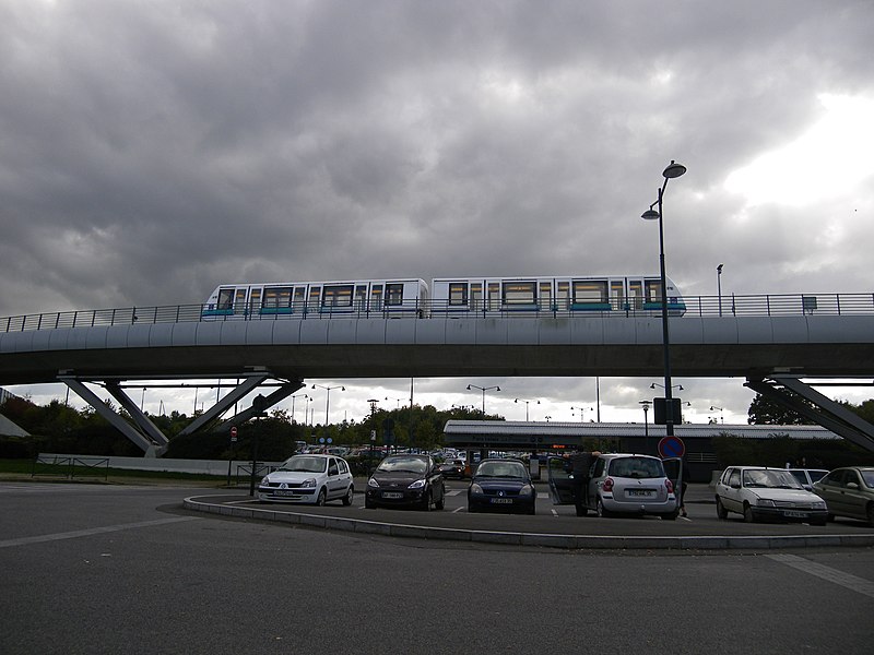 File:Rame de metro a la station poterie - panoramio.jpg