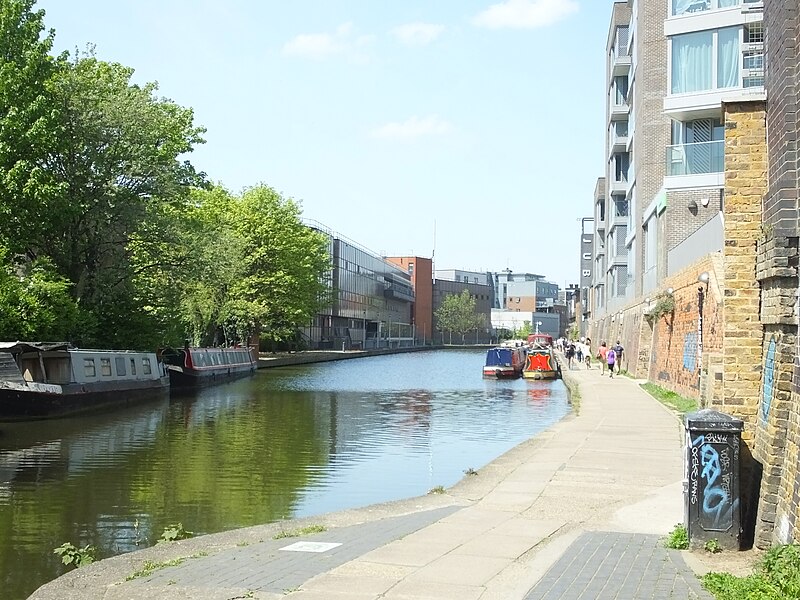 File:Regent's Canal 0666.JPG