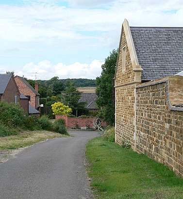 How to get to Shangton with public transport- About the place