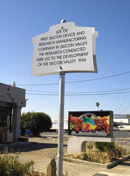 The original Shockley building at 391 San Antonio Road, Mountain View, California, was a produce market in 2006 and has since been demolished.