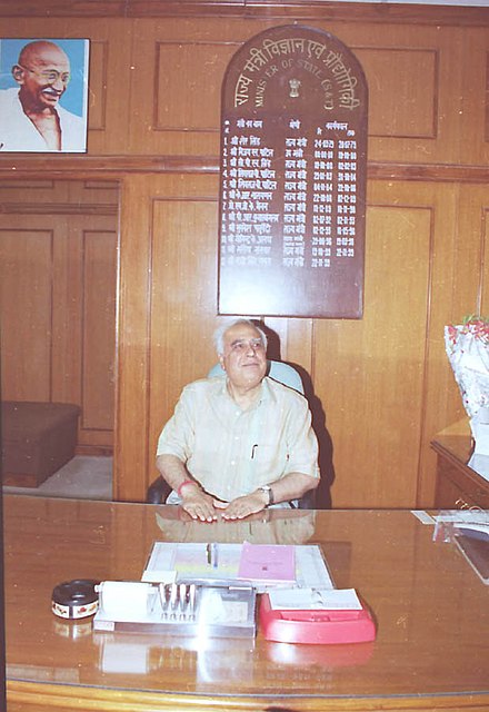 Kapil Sibal takes over the charge of Minister of State (Independent Charge) for Science & Technology in New Delhi 24 May 2004