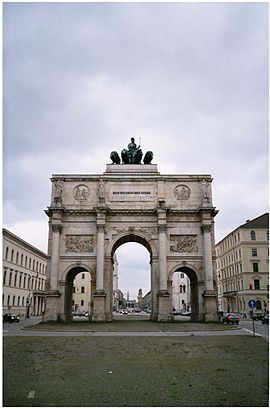 So kommt man zu Schwabing mit den Öffentlichen - Mehr zum Ort Hier