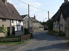 Cottages in South Hinksey. In the centre is the former Cross Keys pub.