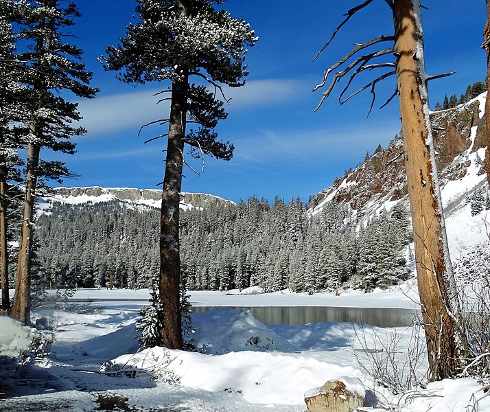 File:Spring Melt, Twin Lakes (34878117010).jpg