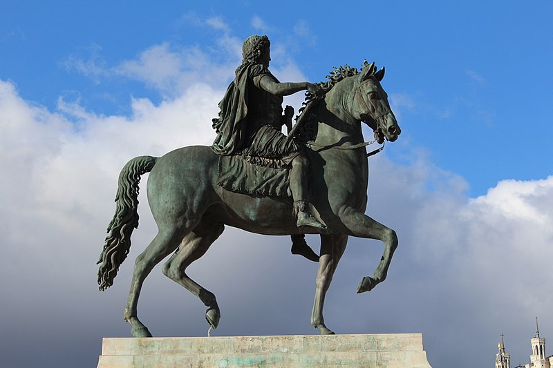 File:Statue équestre Louis XIV Lyon 14.jpg