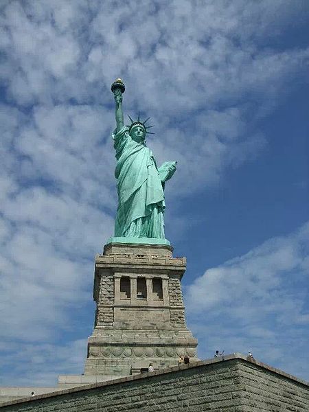 File:Statue of liberty 2.jpg