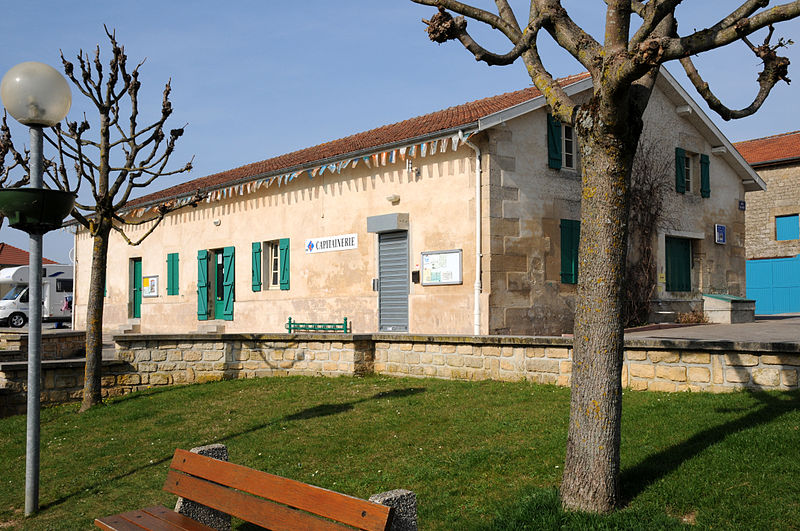 File:Stenay Capitainerie.JPG