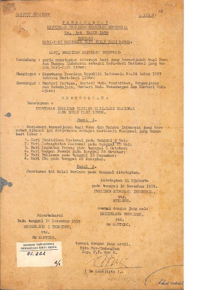 File:TDKGM 01.222 (2 2) Pembaharuan Keputusan Presiden Indonesia No. 316 tahun 1959 tentang Hari-Hari Nasional yang Bukan Hari Libur beserta penjelasannya.pdf