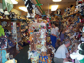 Inside the gift store. Tbm-giftstore.jpg