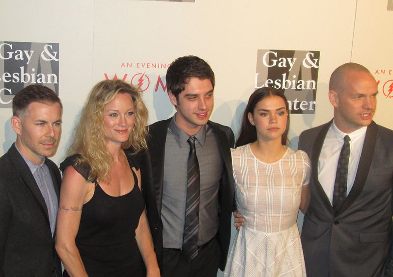 File:The Cast of 'The Fosters' 2014.jpg