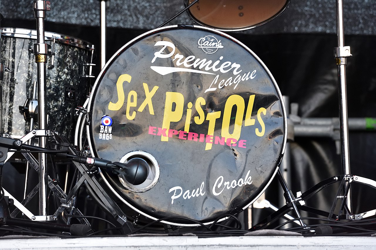 File:The Sex Pistols Experience - Hafen Rock 2016 16.jpg - Wikimedia Commons