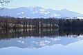 Tinninger See, Nordufer, im Hintergrund die Hochries