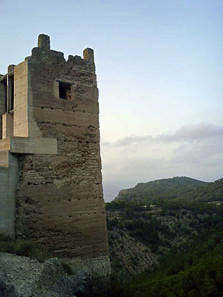 Torre del castillo de Pliego (Murcia).jpg