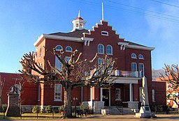 Trousdale County Courthouse i Hartsville.