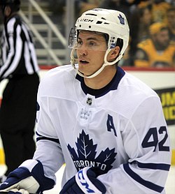 Tyler Bozak 2017-12-09 1.jpg