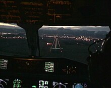 Vue du cockpit d'un avion atterrissant à CFE.