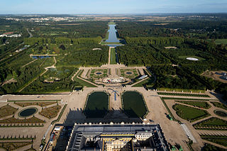 French formal garden Style of garden based on symmetry