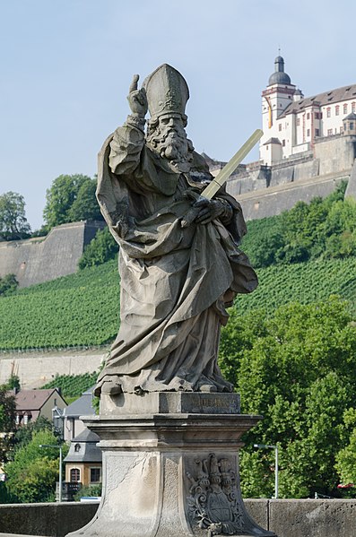 File:Würzburg, Alte Mainbrücke, Skulpturen-010.jpg