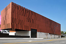 The Wallis Annenberg Center for the Performing Arts in Beverly Hills, California, designed by Zoltan Pali. Wallis Annenberg Center for the Performing Arts looking North-West 2015.jpg